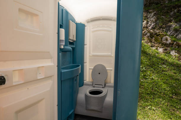 Best Porta potty delivery and setup  in Central City, NE